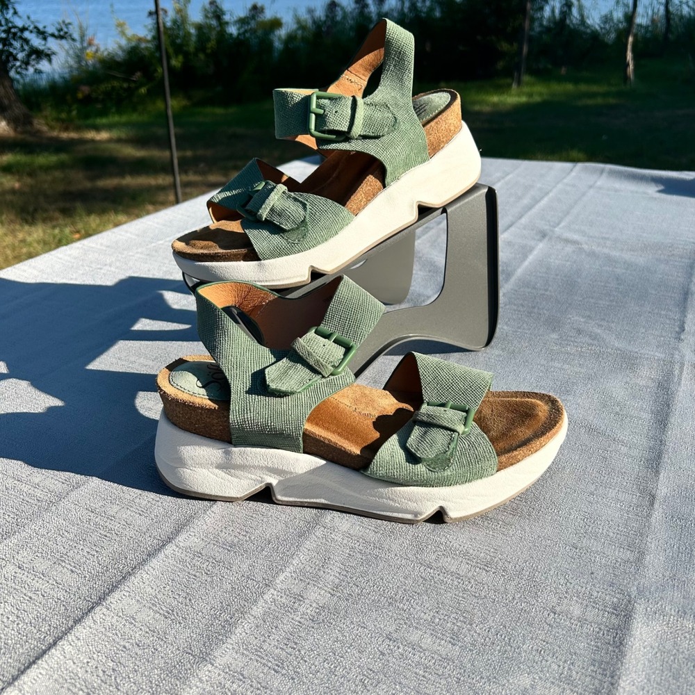 Sofft Women Kheli Platform Wedge Sandal 8M Green Textured Buckle Chunky